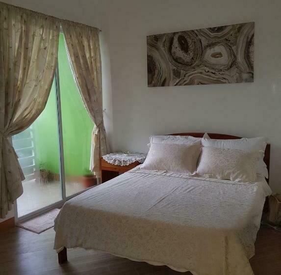 اتاق لوکس, Coombsguesthouse