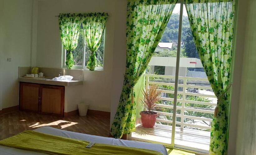 اتاق لوکس, Coombsguesthouse