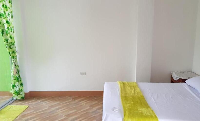 اتاق لوکس, Coombsguesthouse
