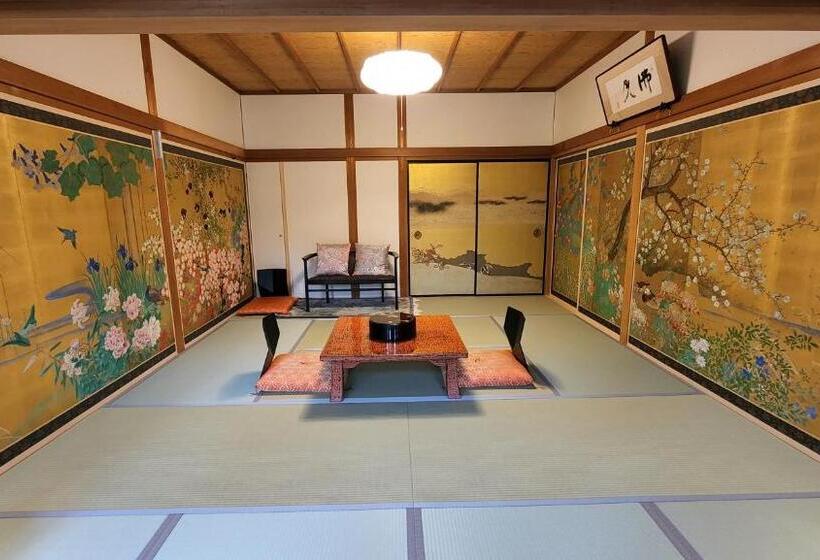 سوییت خانوادگی, 高野山 真田坊 蓮華定院  Koyasan Sanadabo Rengejoin