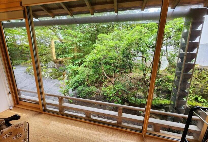سوییت جونیور, 高野山 真田坊 蓮華定院  Koyasan Sanadabo Rengejoin