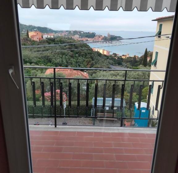 اتاق لوکس با چشم‌انداز دریا, B&b Golfo Dei Poeti