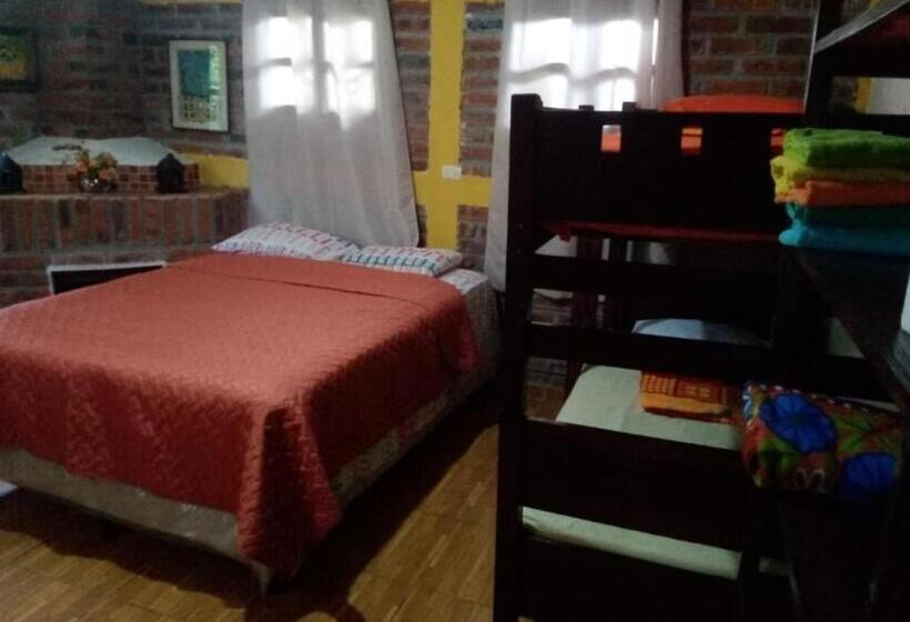 اتاق خانوادگی, Hostal Cabañas Ave Maria