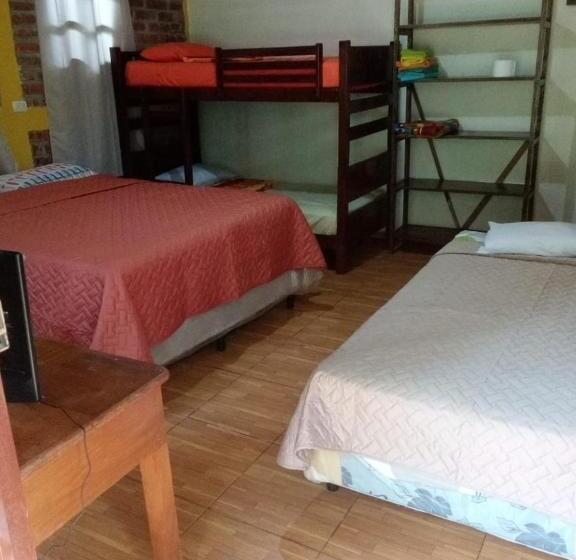 اتاق خانوادگی, Hostal Cabañas Ave Maria