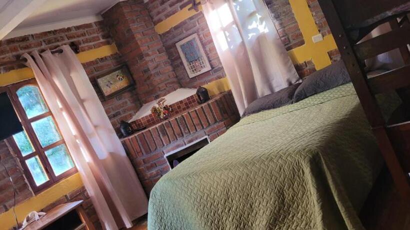 اتاق خانوادگی, Hostal Cabañas Ave Maria