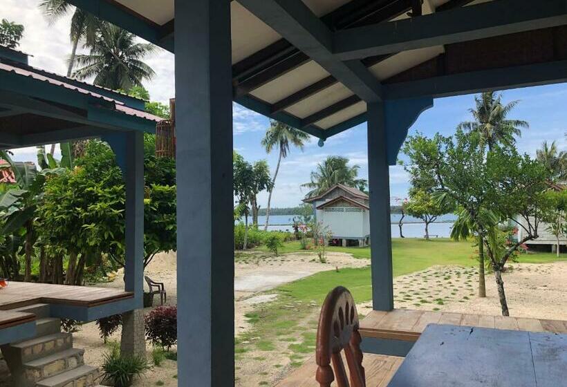 اتاق استاندارد با چشم‌انداز دریا, New Raya   Nias Beach Bungalows