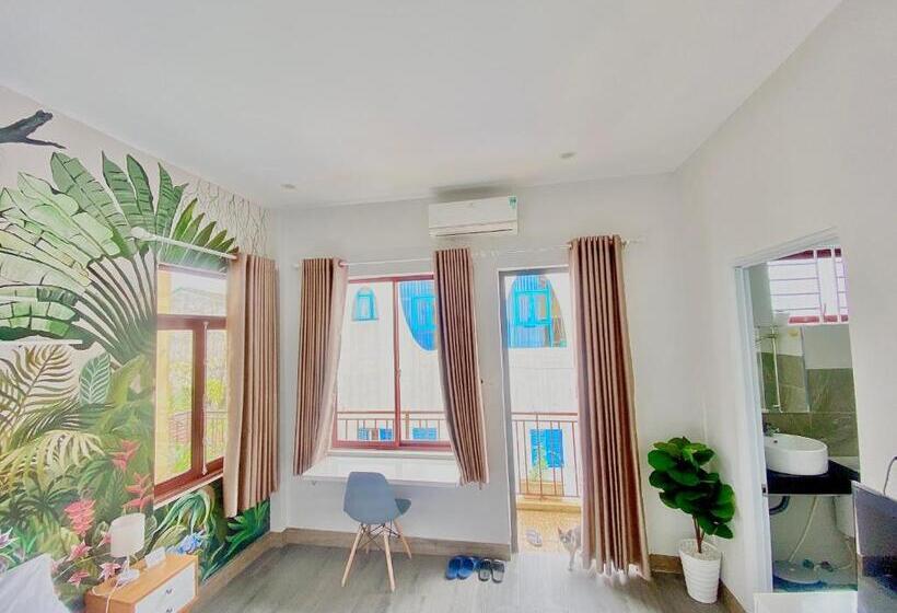 اتاق استاندارد با چشم‌انداز باغ, Tùng Homestay