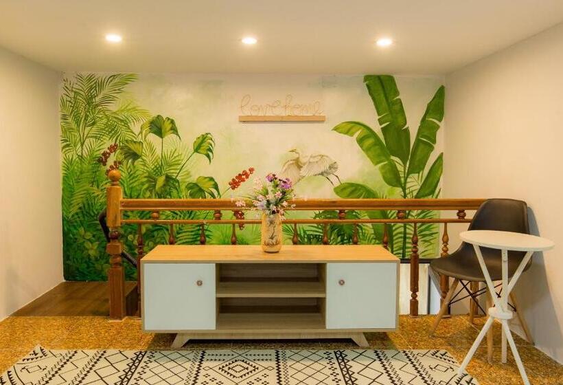 اتاق استاندارد, Tùng Homestay