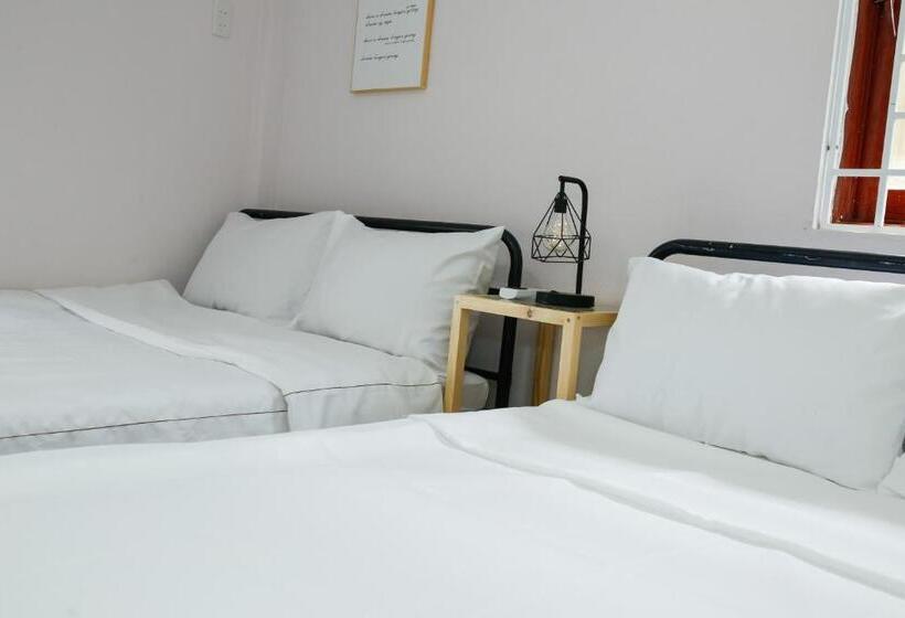 اتاق استاندارد, Tùng Homestay