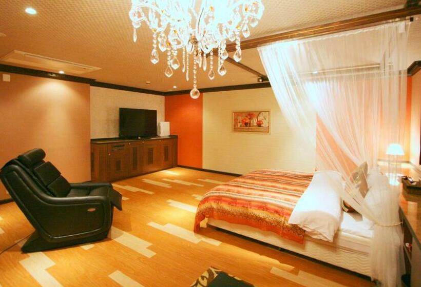 اتاق استاندارد, Sari Resort Daito