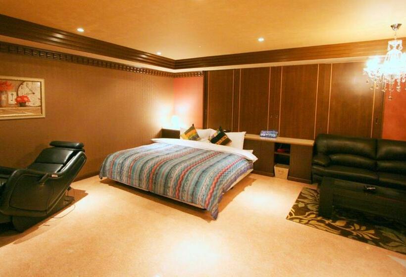 اتاق استاندارد, Sari Resort Daito