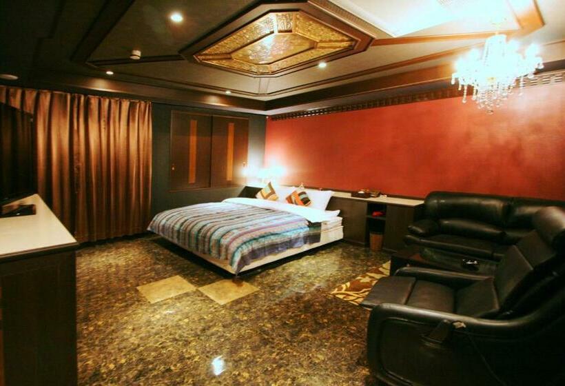 اتاق استاندارد, Sari Resort Daito