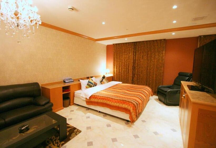 اتاق لوکس, Sari Resort Daito