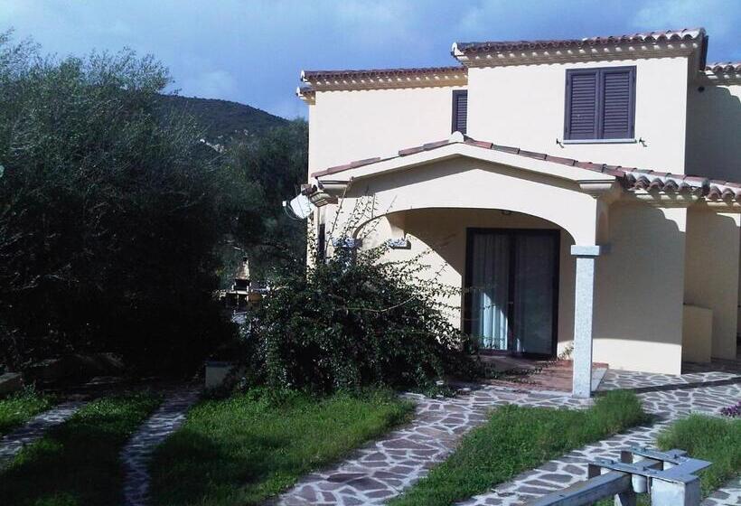 خانه 2 خوابه, Villa Dettori