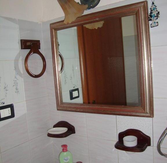 اتاق استاندارد چهار تخته, Al Borgo Vacanze B&b