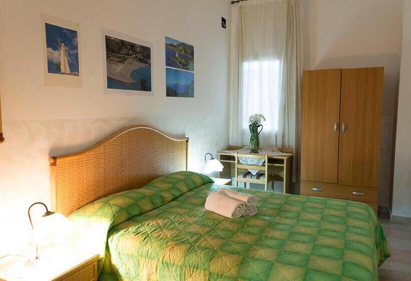 اتاق لوکس, Al Borgo Vacanze B&b