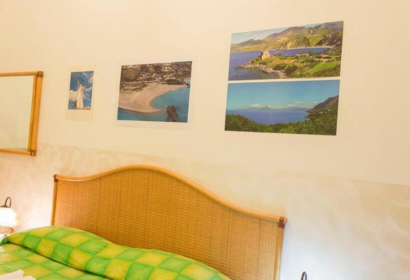 اتاق لوکس, Al Borgo Vacanze B&b