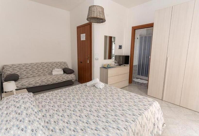 اتاق استاندارد سه نفره, B&b La Barcaccia