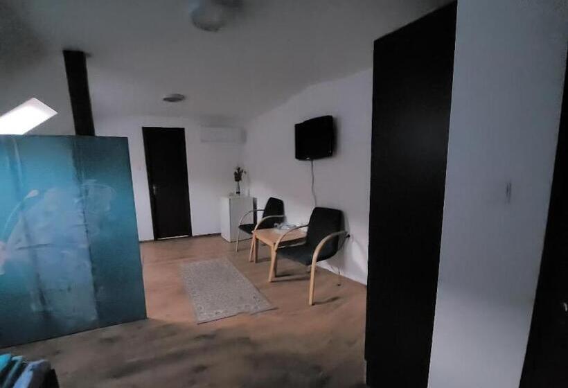 آپارتمان 1 خوابه, Casa Uila