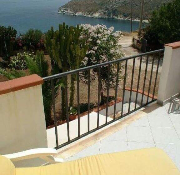 ویلای 1 خوابه با چشم‌انداز دریا, Case Vacanze Irene