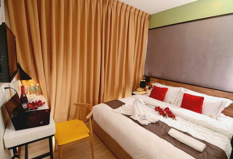 اتاق استاندارد با تخت بزرگ, Golden Roof  Seri Iskandar