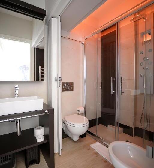 آپارتمان 1 خوابه با بالکن و چشم‌انداز دریا, Opera Arte Suite Apartments