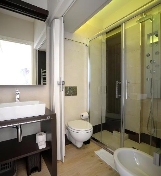 آپارتمان 1 خوابه با بالکن و چشم‌انداز دریا, Opera Arte Suite Apartments