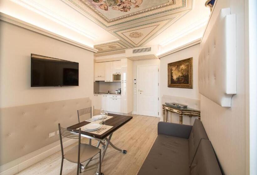 آپارتمان 1 خوابه با بالکن و چشم‌انداز دریا, Opera Arte Suite Apartments