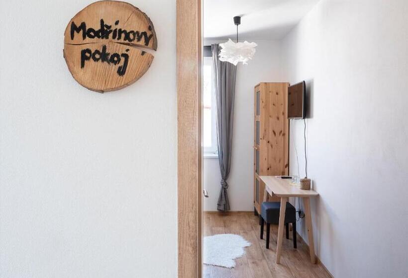 اتاق اکونومی, Anděl Penzion & Cafe