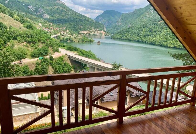 بانگلوی استاندارد, Panorama Resort