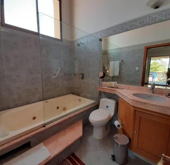 سوییت جونیور, Porto Bello Hotel Boutique