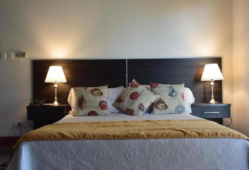 سوییت جونیور, Porto Bello Hotel Boutique
