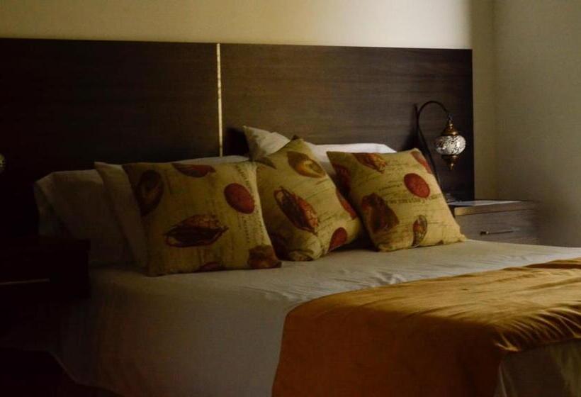 سوییت جونیور, Porto Bello Hotel Boutique