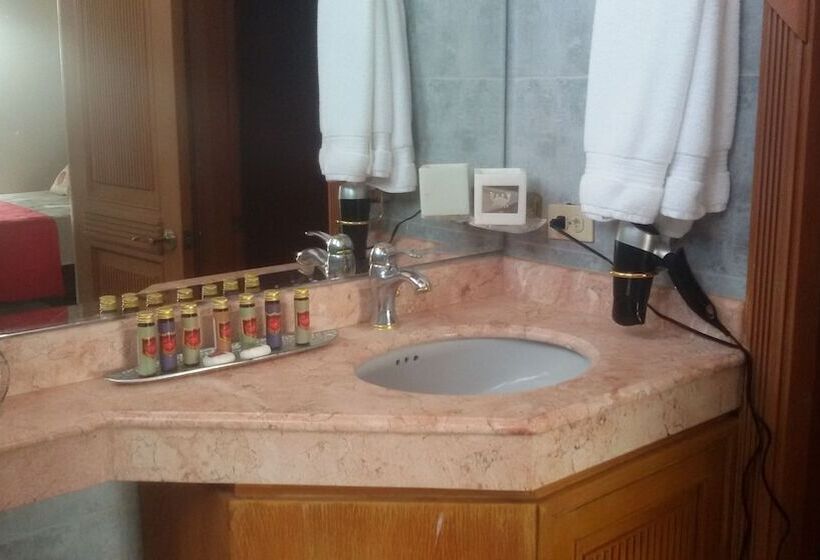 سوییت جونیور, Porto Bello Hotel Boutique