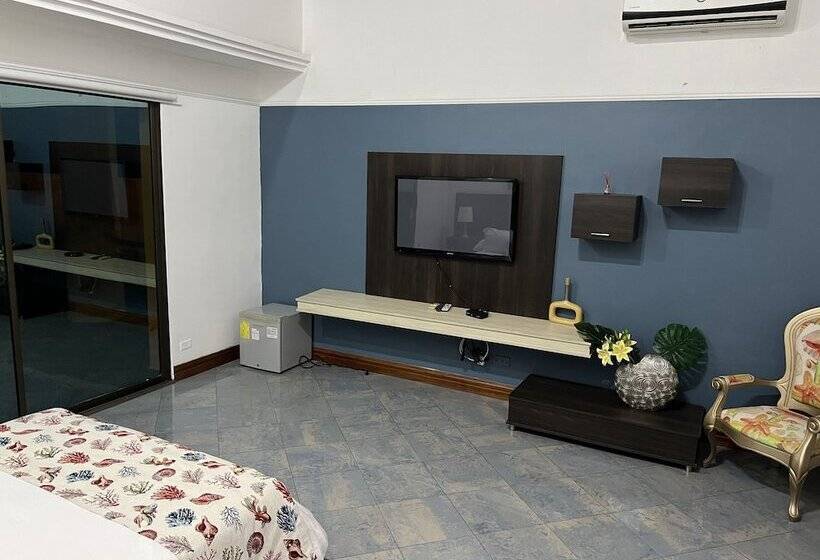 سوییت جونیور, Porto Bello Hotel Boutique