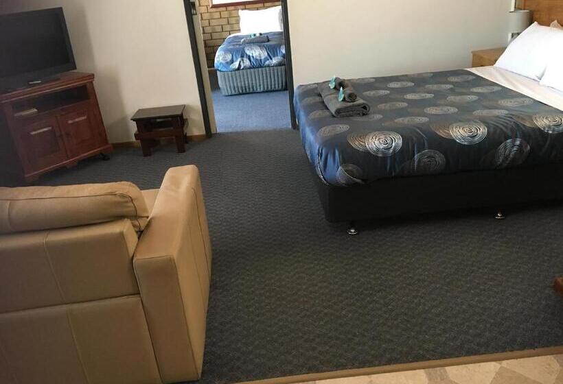 Семейный Номер, Airport Whyalla Motel