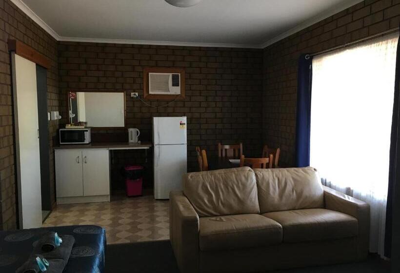 Habitación Familiar, Airport Whyalla Motel