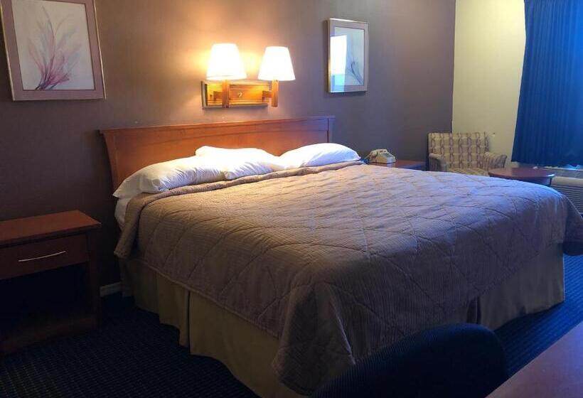 Superior Room King Size Bed, Americas Best Inn   Savannah I 95