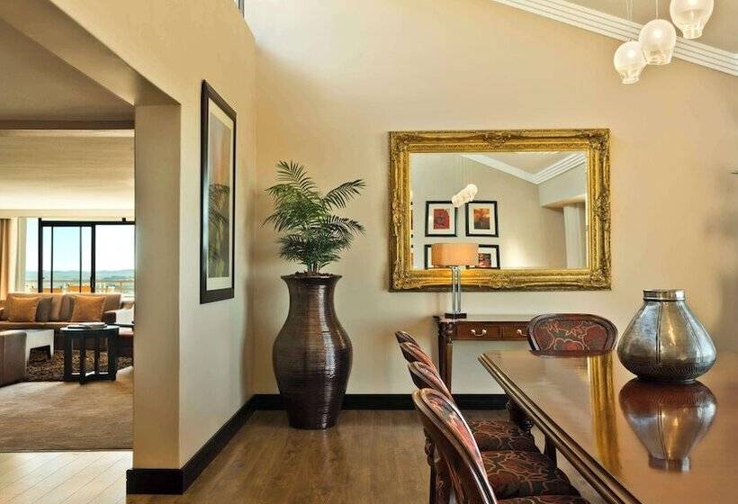 سوئیت پرزیدنت, Avani Lesotho Hotel & Casino