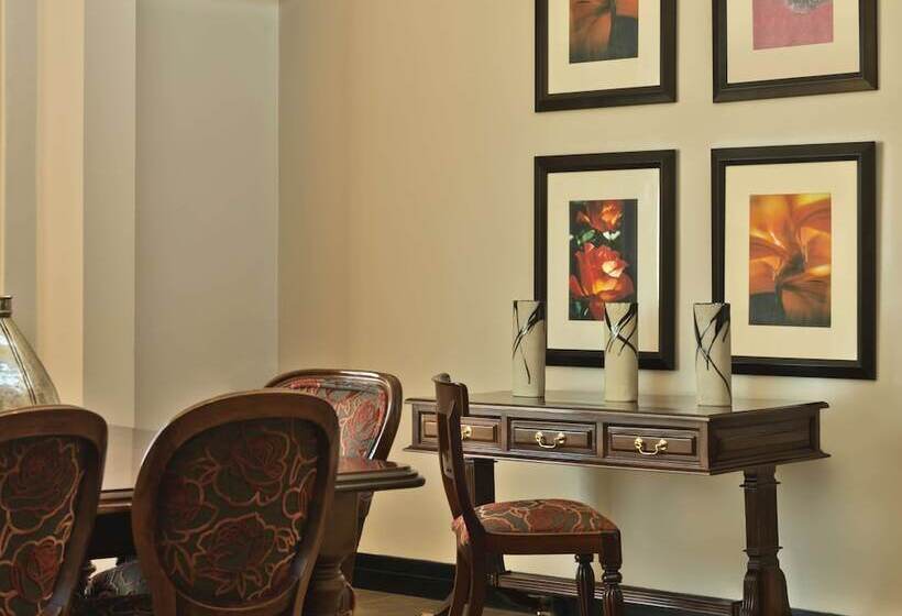 سوئیت پرزیدنت, Avani Lesotho Hotel & Casino