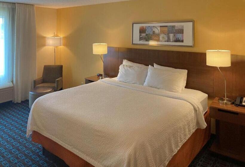 Chambre Standard Lit King Size Adaptée aux Personnes à Mobilité Réduite, Comfort Inn & Suites Ankeny  Des Moines