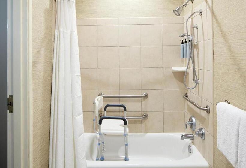 اتاق استاندارد با تخت بزرگ برای معلولان, Courtyard Charleston Mount Pleasant