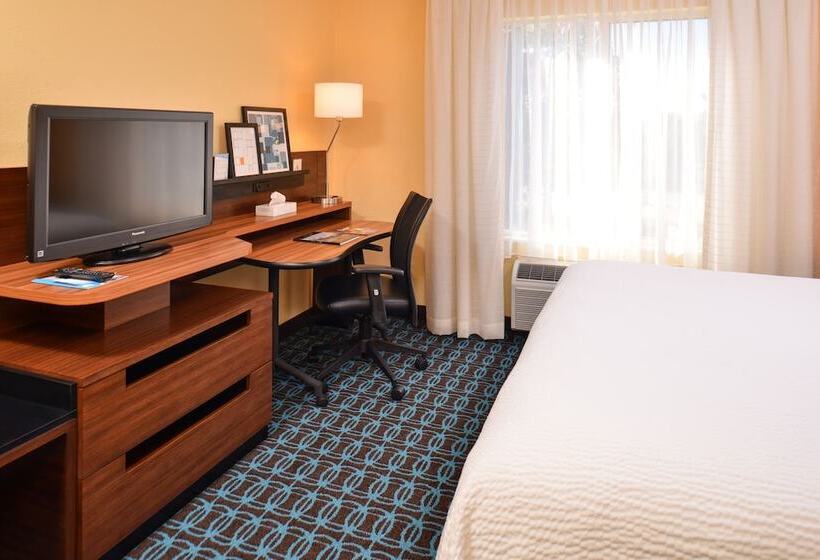 سوییت اجرایی, Fairfield Inn & Suites Louisville North
