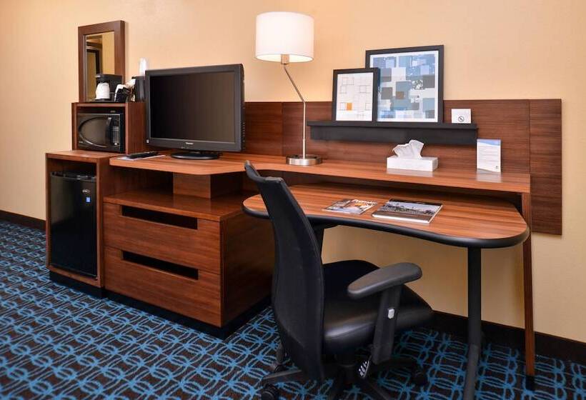 سوییت اجرایی, Fairfield Inn & Suites Louisville North
