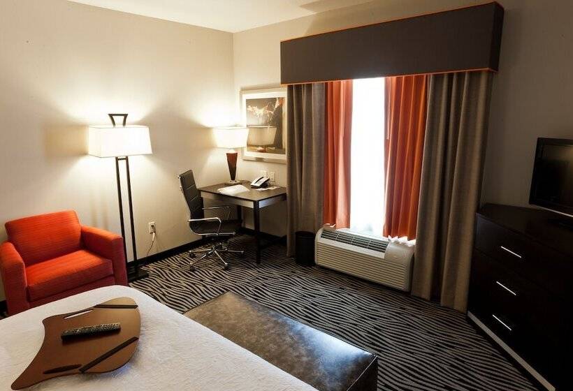 اتاق استاندارد, Hampton Inn & Suites Tulsa/central