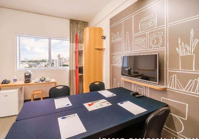 آپارتمان 1 خوابه, Ibis Taubate