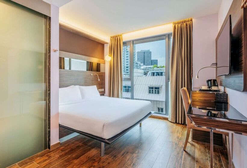 Classic Room Double Bed, Mercure Singapore Tyrwhitt