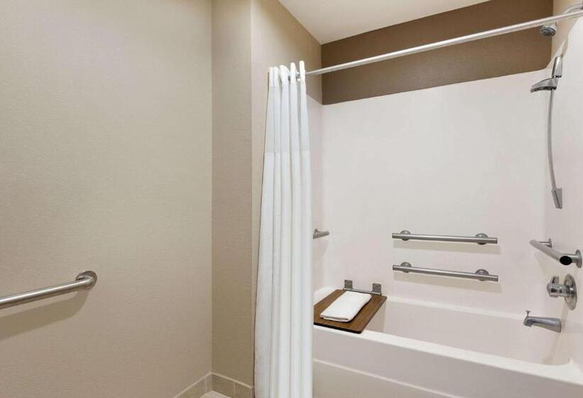 اتاق استاندارد با تخت بزرگ برای معلولان, Super 8 By Wyndham Lake Charles Northeast