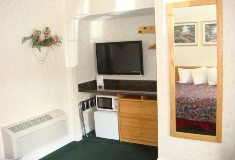 اتاق استاندارد با 2 تخت دوبل, Travelers Inn