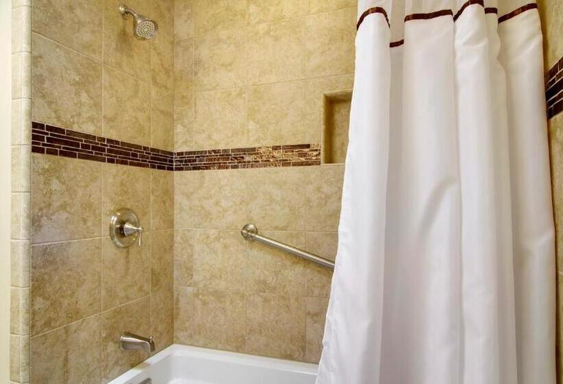 اتاق لوکس, Wayside Inn